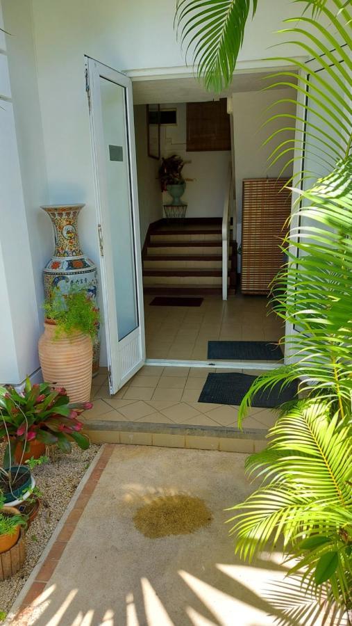 Tropical Palms Apartment Mauritius Pointe aux Canonniers Exteriör bild